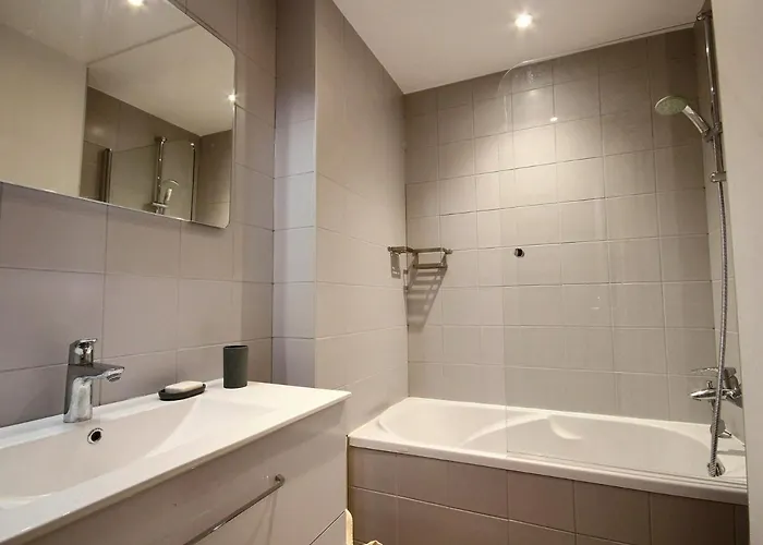 Renove 6 Pers Au Pied Des Pistes - Fr-1-455-12 *