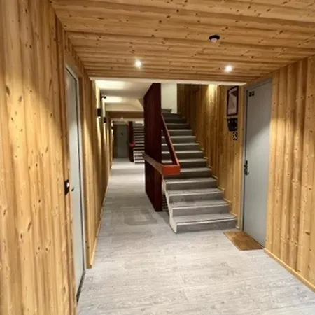 Superbe Renove Pour 6 Pers, Au Pied Des Pistes A Plagne Centre - Fr-1-455-12 Apartment La Plagne